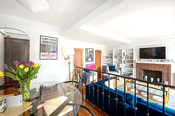 Rented by R New York | media 8