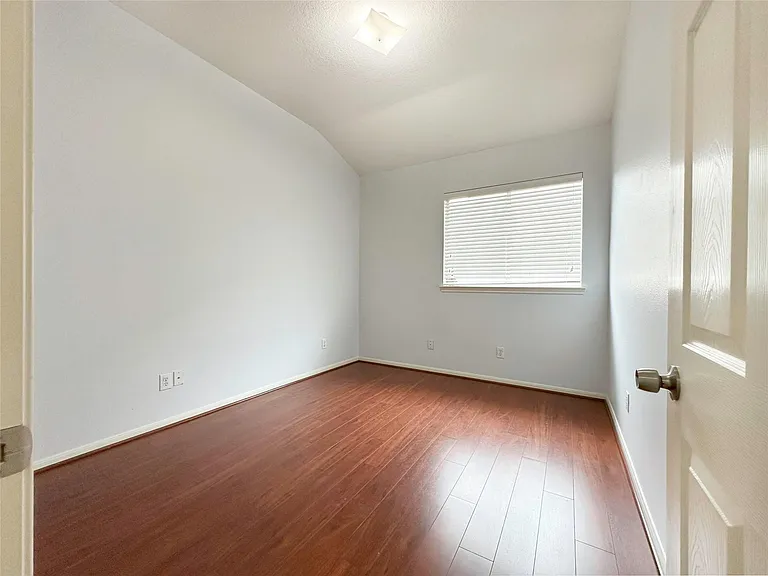 2910 Lemmingham Dr — Photo 17