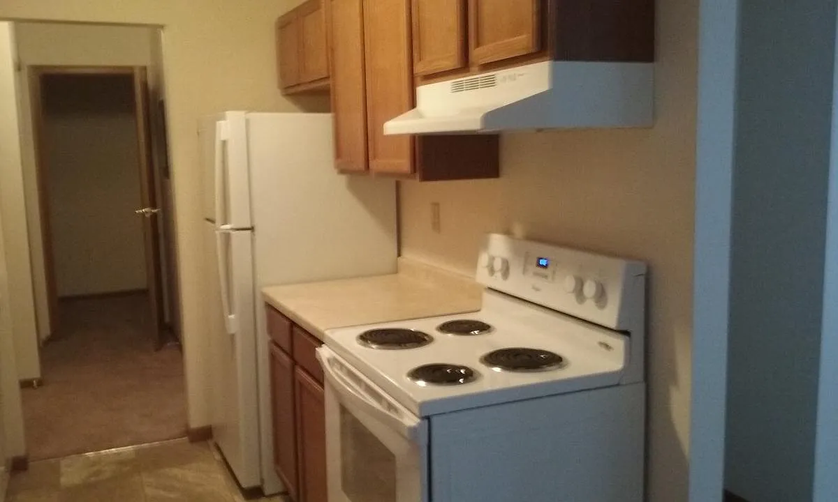 2 bed, 800 sqft, $690 — Photo 3