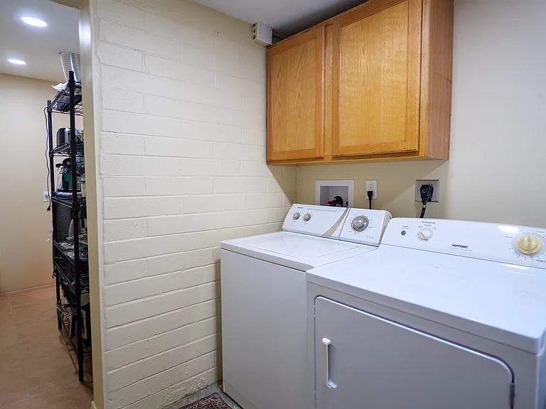 111 S Westmoreland Ave — Photo 17