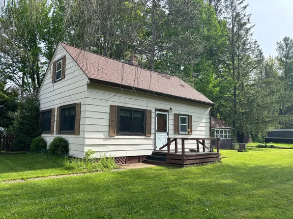 17302 North Rd, Lakewood, WI 54138