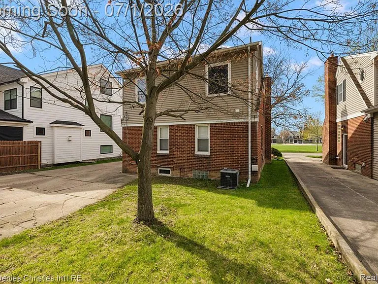 2209 Windemere Rd — Photo 34
