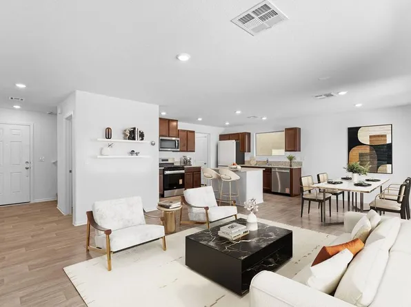 5931 Swift Lariat St, Las Vegas, NV 89139