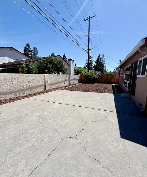 2219 Cabrillo Ave — Photo 23
