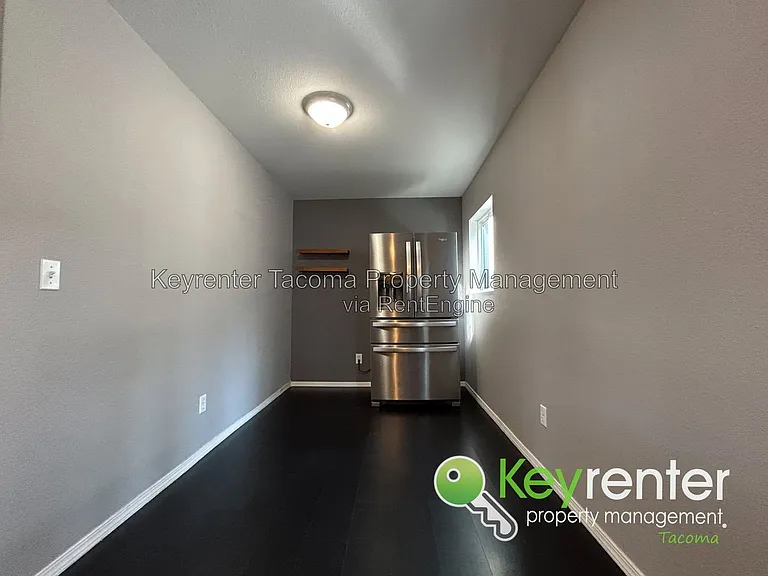 221 Sunset Dr — Photo 5