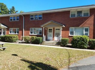 135 E Main St APT 2, Clinton, CT 06413