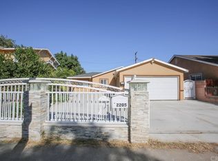 2205 Oak St, Santa Ana, CA 92707