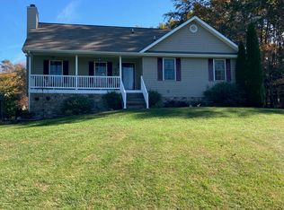 1404 Virginia Woods Dr, Moneta, VA 24121