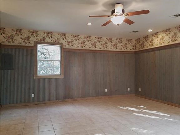 5th image of 1400 O Reilly Ct Unit B