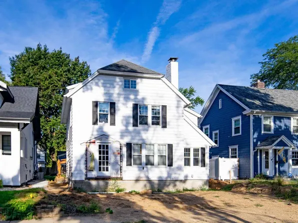 1105 Foster St, South Bend, IN 46617