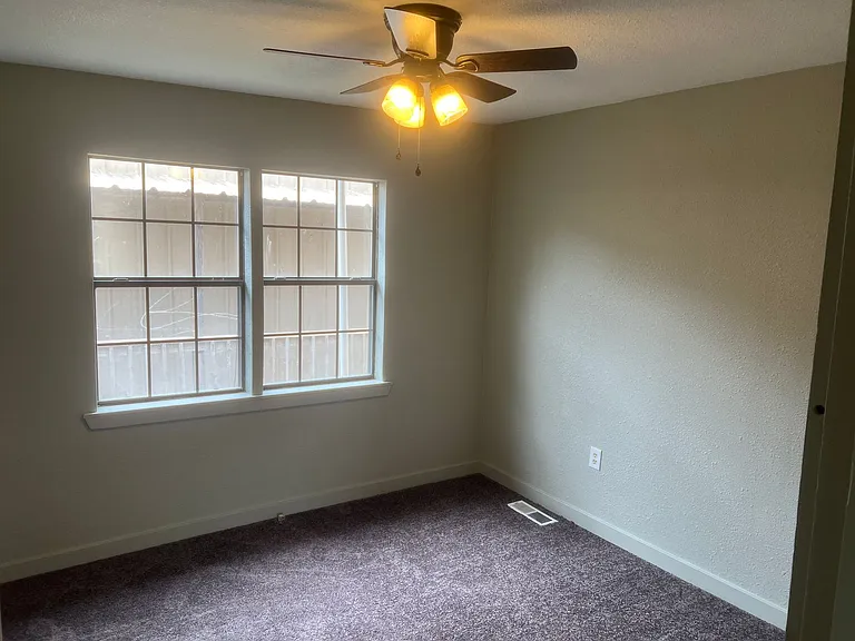 1012 Mineral St — Photo 11