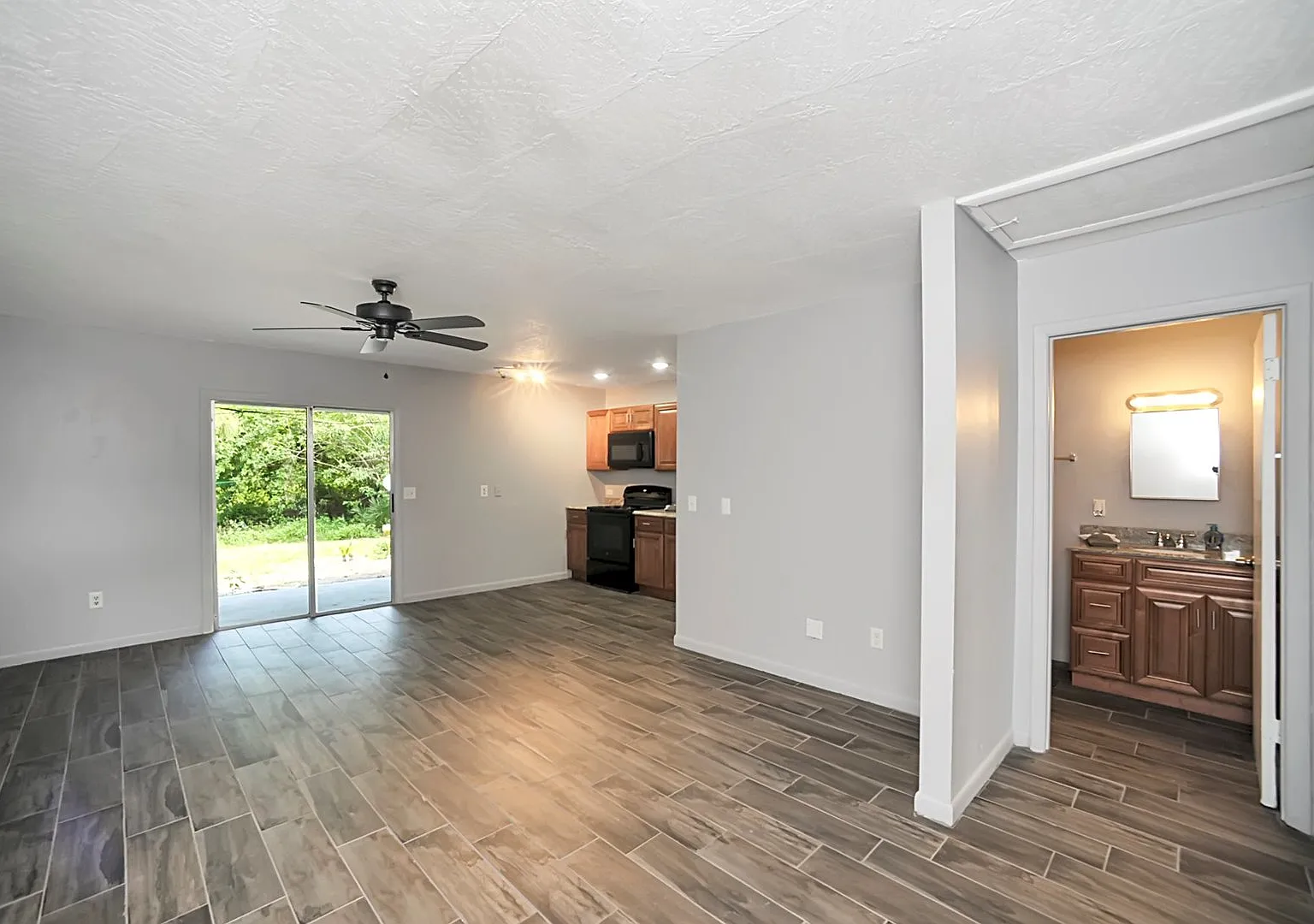 1928 Agora Circle, Se #106 — Photo 3