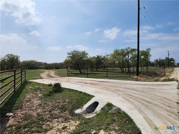 212 Oak Glen Ln, Briggs, TX 78608