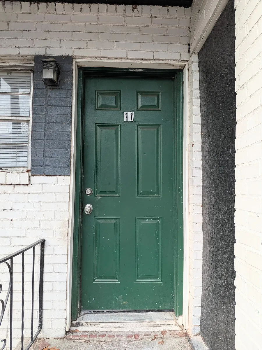 Building Photo - 4855 College St