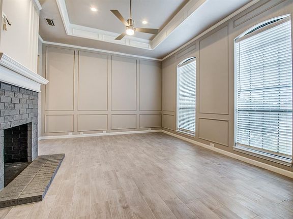 4th image of 4604 Versailles Ln