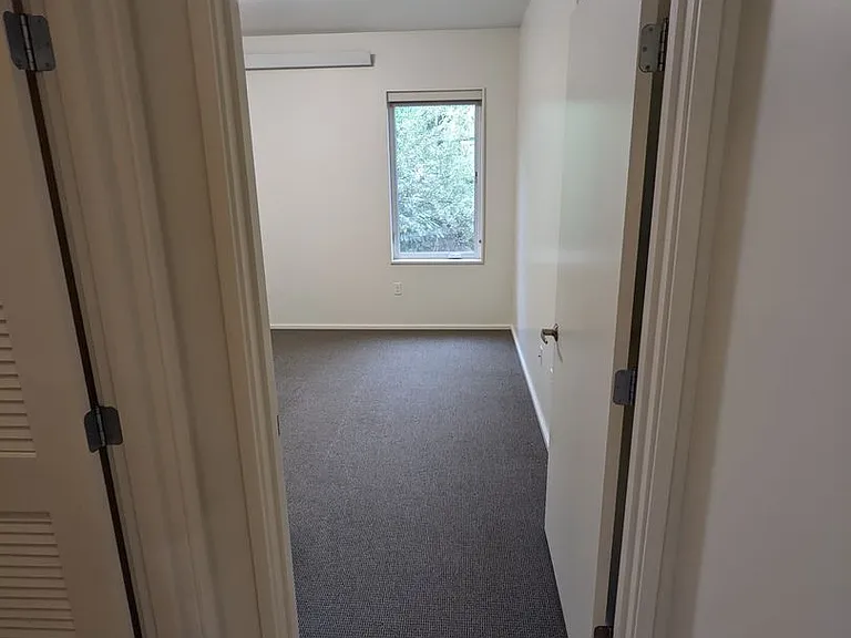 Viewpoint Terrace Apartments — Photo 104