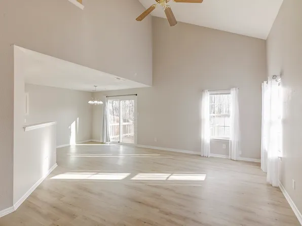 348 Atherton Dr, Carmel, IN 46032