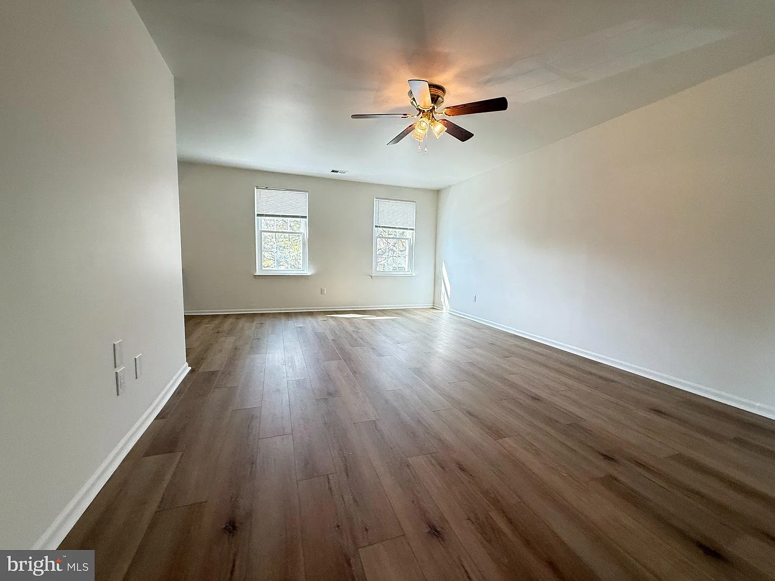 2 bed, 2.0 bath, 2654 sqft, $2,550 — Photo 4