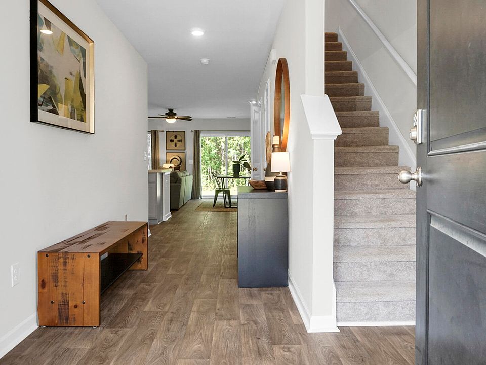 2nd image of 115 Gaura Ln