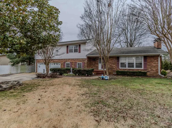 1602 Wirt St, Paragould, AR 72450
