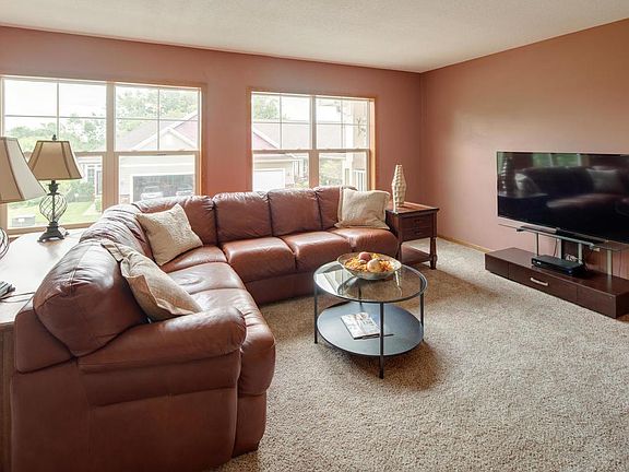 5th image of 1555 Crawford Dr