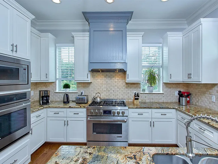 1126 W 16th St #F — Photo 15
