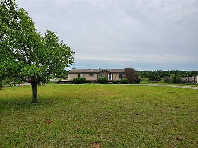 1st image of 261 Clover Dr