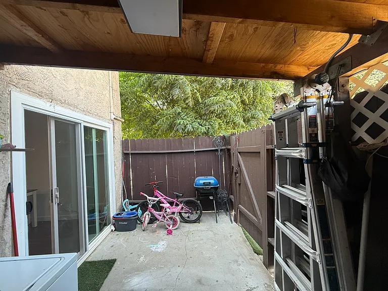 8414 Columbus Ave #15 — Photo 11