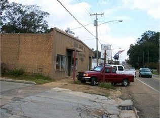 516 S Broadway St, Mccomb, MS 39648