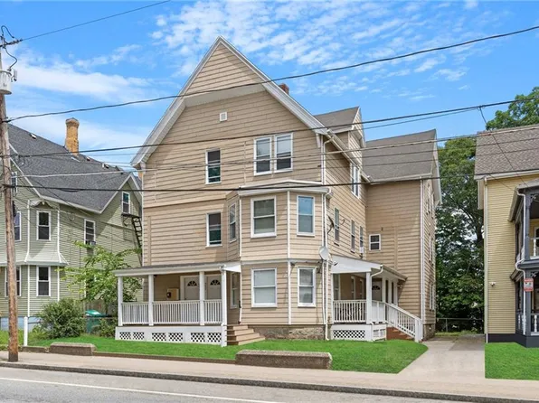 995 Social St, Woonsocket, RI 02895