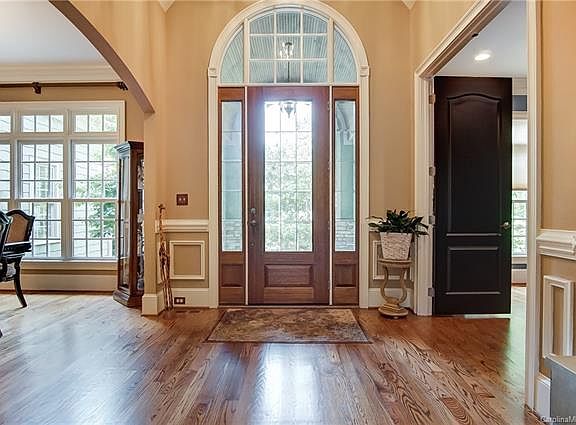 5th image of 129 Ballston Dr