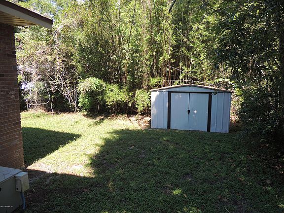 4th image of 204 S Highland Ave