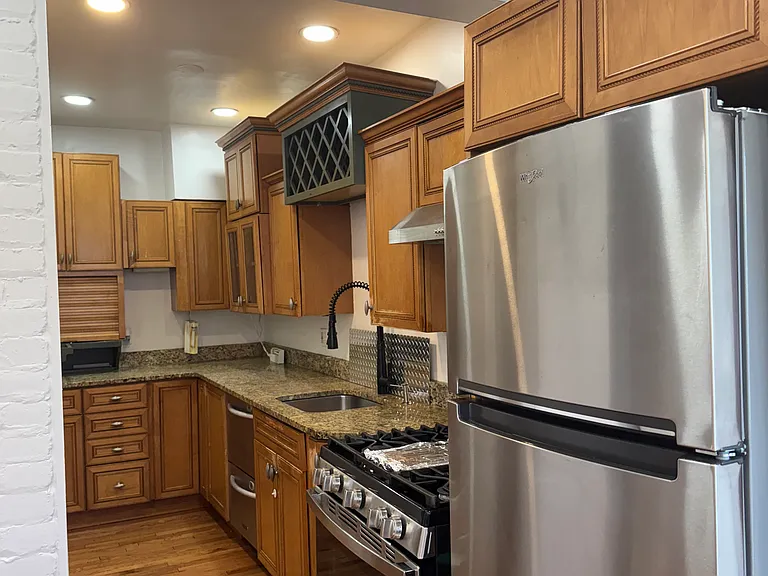 703 Hamilton St NW — Photo 2