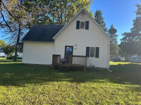 310 W 3rd St, Pecatonica, IL 61063
