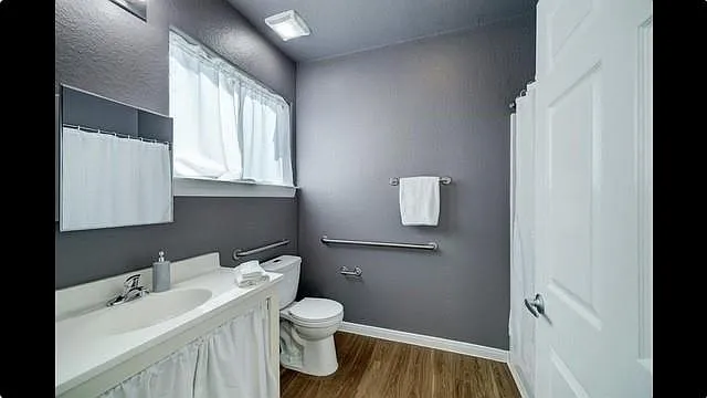 5215 Kingsbury St — Photo 15