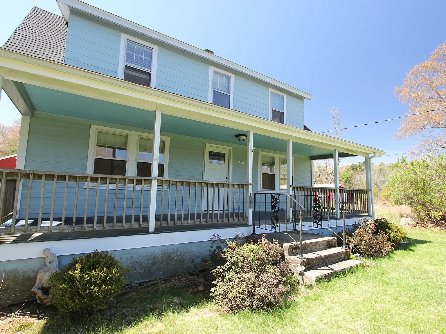 3 bed, 2.0 bath, 1232 sqft, $2,700 — Photo 1