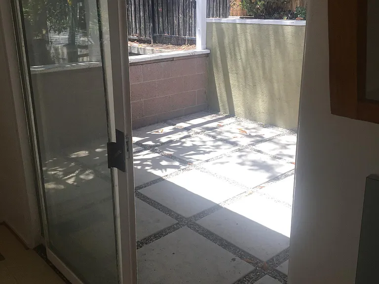 3310 Effie St — Photo 19