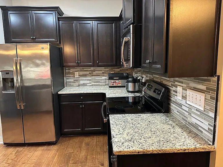 178 Kenton Ln — Photo 12