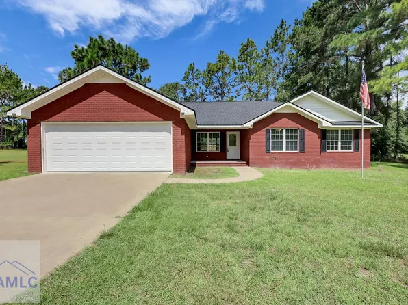 206 Willow Dr, Glennville, GA 30427