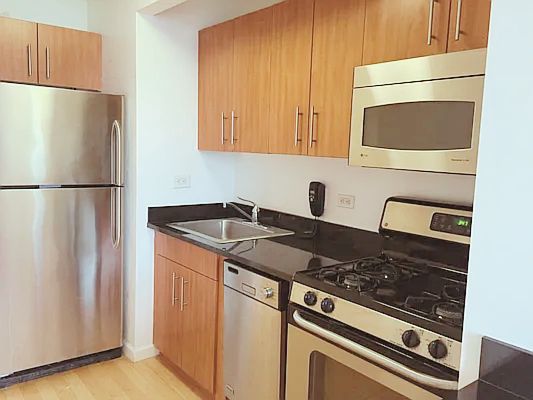 3rd image of 20 West St APT 44E