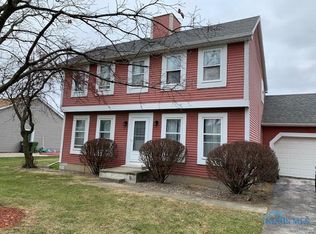 421 Chesterfield Ln, Maumee, OH 43537