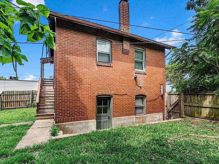 3948 S Grand Blvd — Photo 11