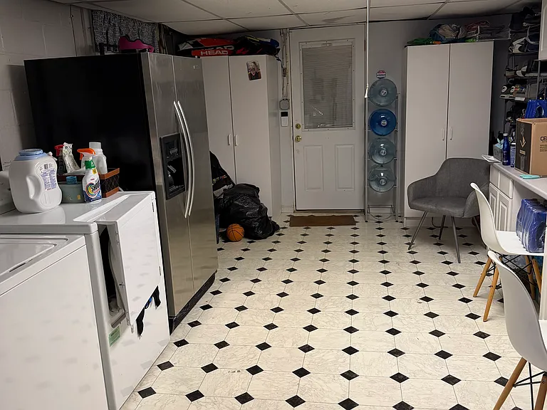 Large mudroom