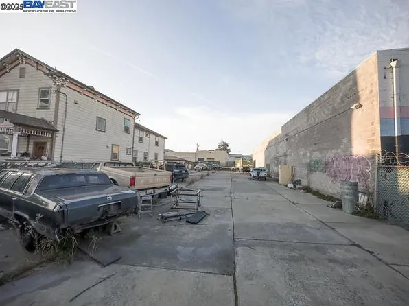 1041 7th Ave, Oakland, CA 94606
