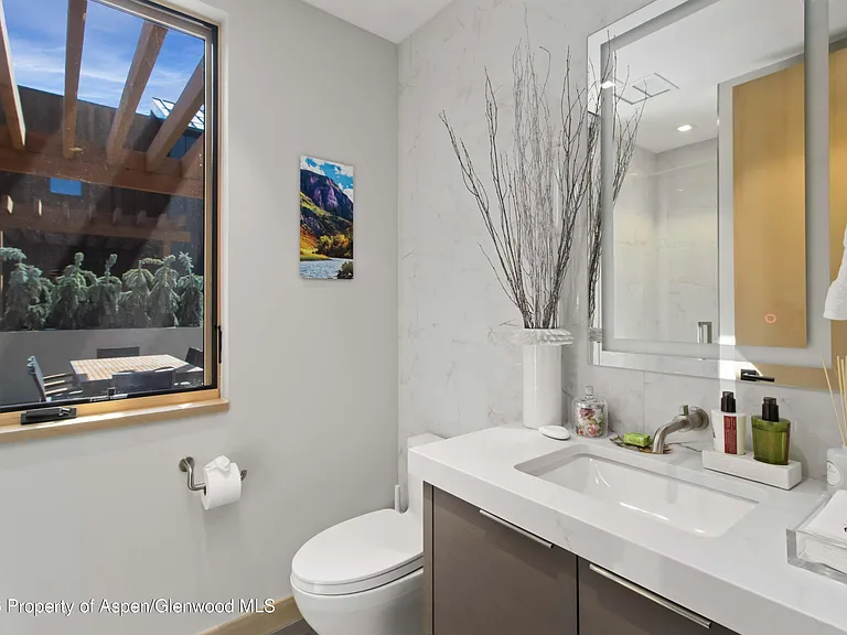 155 Lakeview Dr — Photo 25