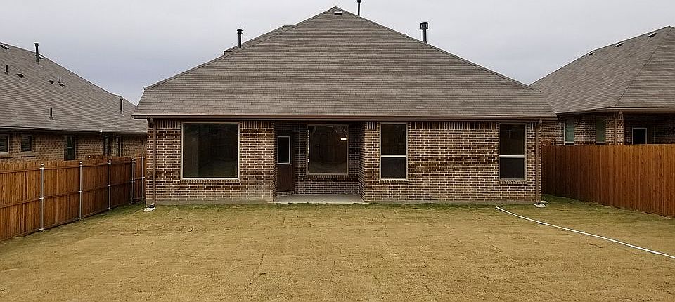 2nd image of 1917 Moonsail Ln