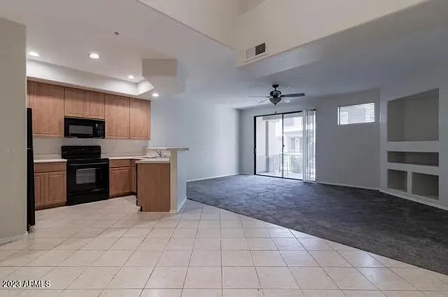 705 W Queen Creek Rd — Photo 3
