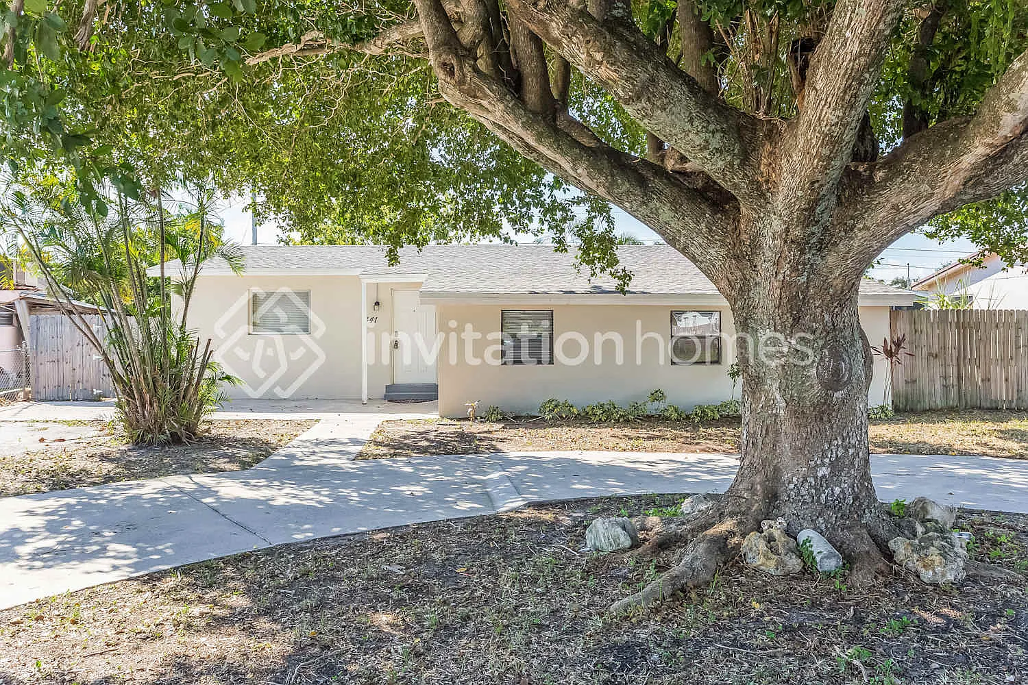 441 Dionne Dr West Palm Beach, FL 33406 — Photo 1