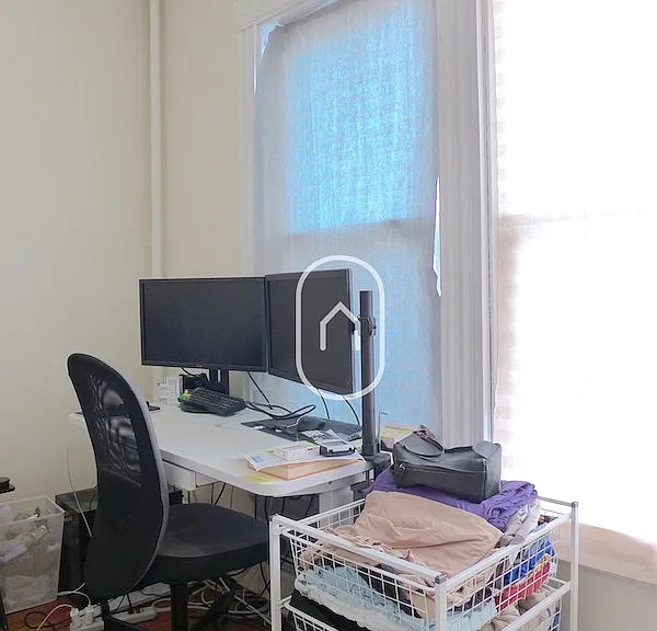 72 Hillside St #5 — Photo 6
