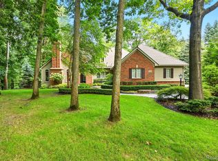 6228 Windemere Point, Brighton, MI 48116